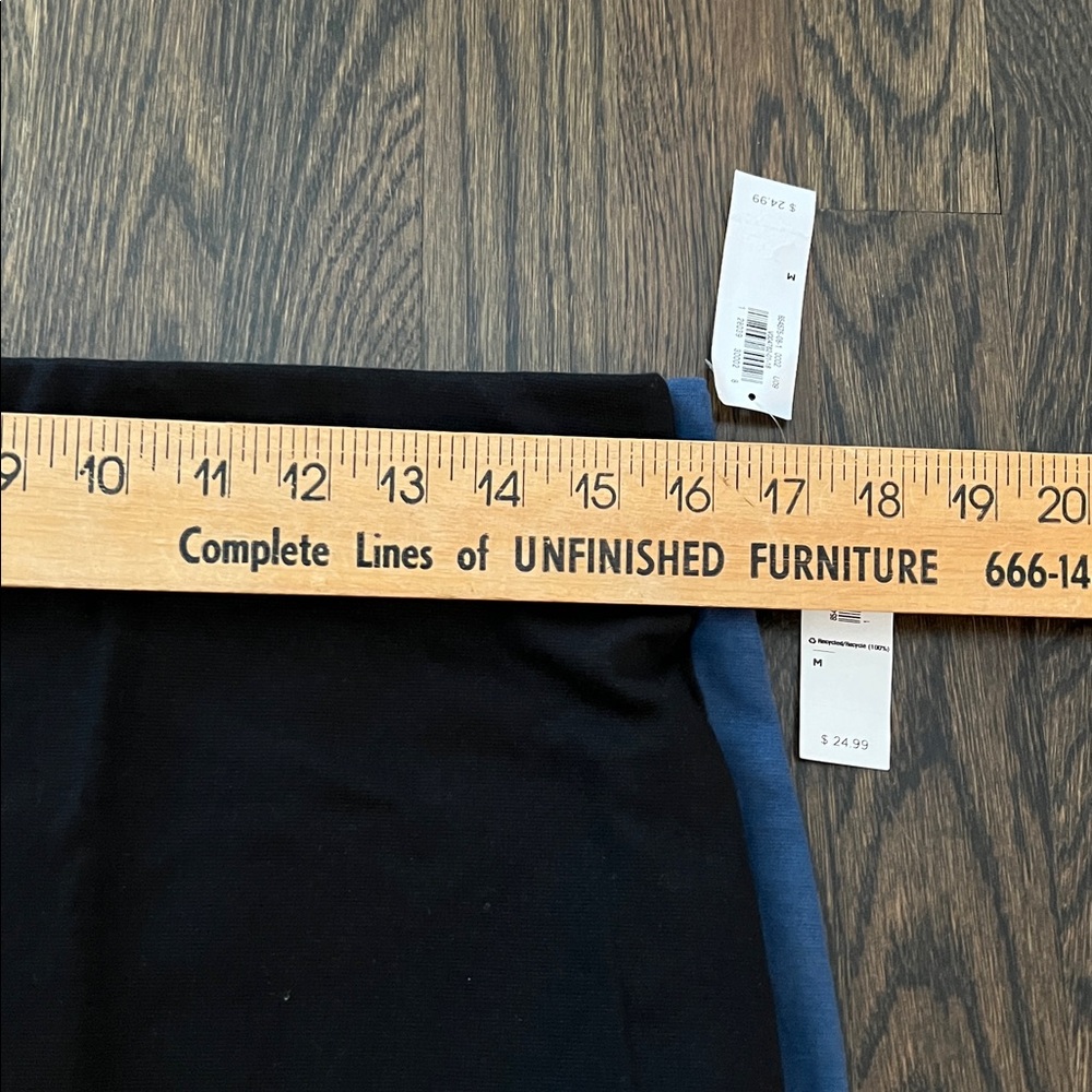Old Navy 2 solid pull-on Pencil Skirts, size M, NWT. - Picture 3 of 4